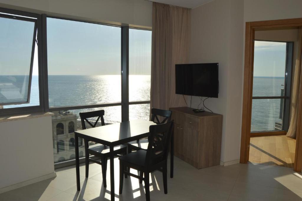 Luxury Apartments Batumi Luaran gambar