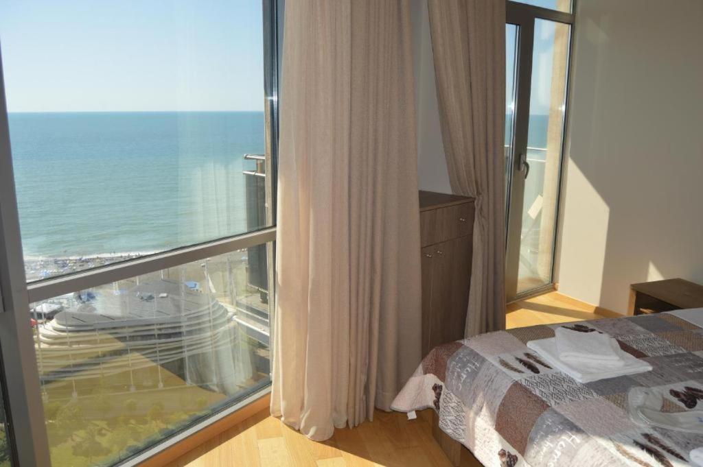 Luxury Apartments Batumi Luaran gambar