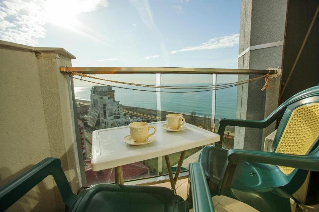 Luxury Apartments Batumi Luaran gambar